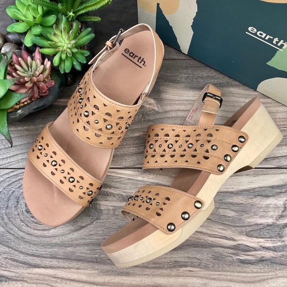 Earth Shoes - ❌SOLD OUT❌NIB Earth Pine Toba Slingback Studded Clog Sandal
